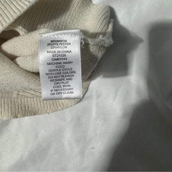 Sincerely Jules “Paris” Cropped Sweater – Oversized Fit – Size Medium Mock Neck - Picture 8 of 9